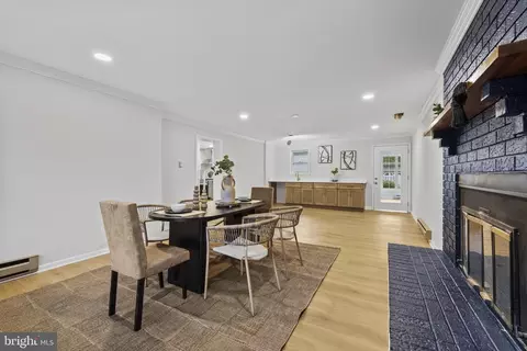 Dining - 2114 Oaklyn Dr, Fallston, MD 21047 photo 4 of 5