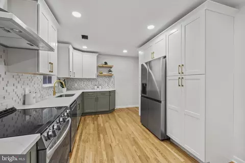 Kitchen - 2114 Oaklyn Dr, Fallston, MD 21047 photo 3 of 4