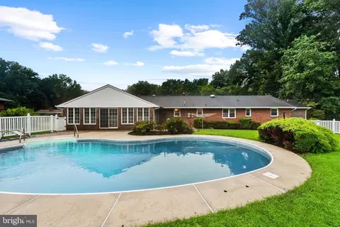 Exterior - 2114 Oaklyn Dr, Fallston, MD 21047 photo 2 of 2
