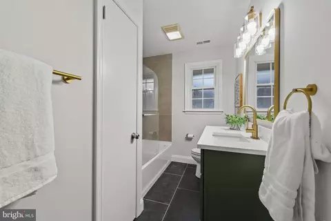 Bath - 2114 Oaklyn Dr, Fallston, MD 21047 photo 1 of 3