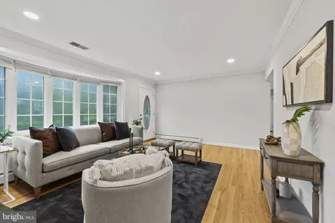 Living - 2114 Oaklyn Dr, Fallston, MD 21047 photo 3 of 4