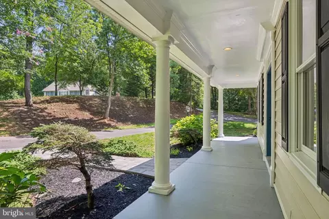 814 Saint Ann Dr, Street, MD 21154