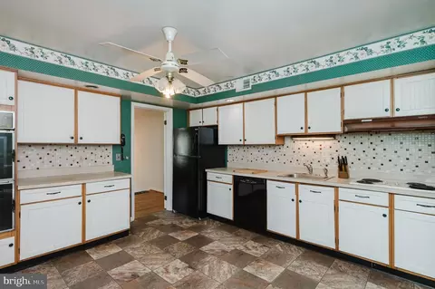 Kitchen - 1306 Grandview Ct, Fallston, MD 21047 photo 2 of 2