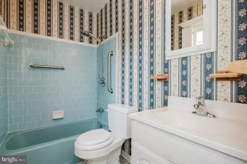 Bath - 1306 Grandview Ct, Fallston, MD 21047 photo 1 of 4