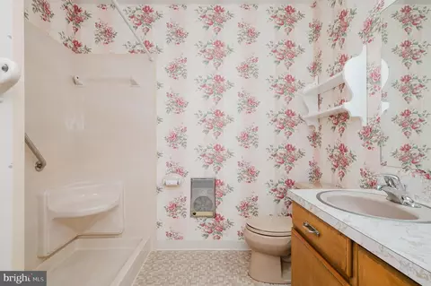 Bath - 1306 Grandview Ct, Fallston, MD 21047 photo 2 of 4