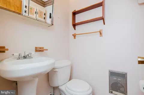 Bath - 1306 Grandview Ct, Fallston, MD 21047 photo 4 of 4