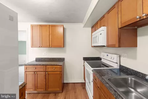 Kitchen - 603 Monterey Ct, Joppa, MD 21085 photo 2 of 2