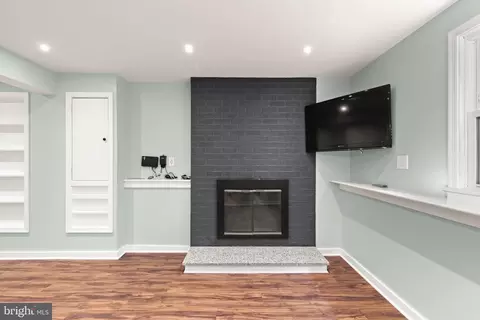 Living - 603 Monterey Ct, Joppa, MD 21085 photo 9 of 10