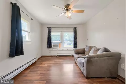 Living - 523 Eckhart Dr, Joppa, MD 21085 photo 5 of 5