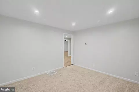 Entry Way - 2352 Baldwin Mill Rd, Fallston, MD 21047 photo 2 of 4