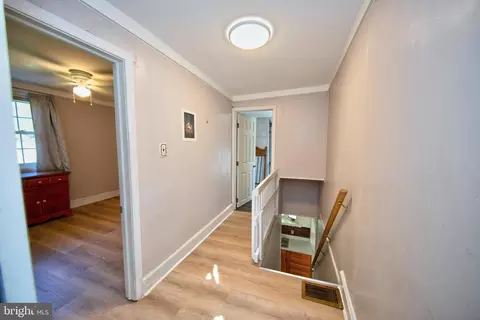 Entry Way - 3007 Charles St, Fallston, MD 21047 photo 2 of 4