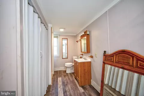 Bath - 3007 Charles St, Fallston, MD 21047 photo 1 of 1