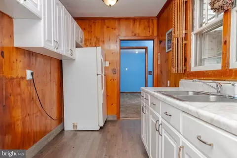 Entry Way - 2525 Friendship Rd, Fallston, MD 21047 photo 2 of 4