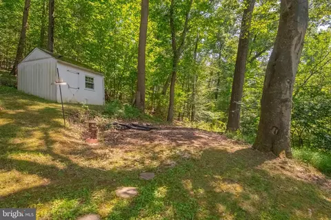 Exterior - 2525 Friendship Rd, Fallston, MD 21047 photo 7 of 8