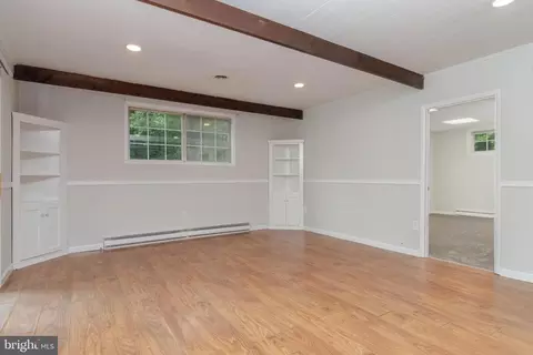 Living - 2525 Friendship Rd, Fallston, MD 21047 photo 3 of 4
