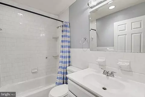 Bath - 2919 Nelson Ln, Fallston, MD 21047 photo 1 of 2