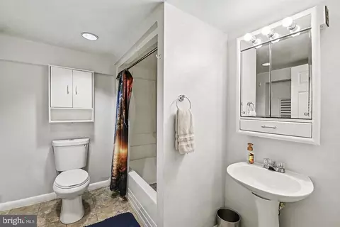 Bath - 2919 Nelson Ln, Fallston, MD 21047 photo 2 of 2