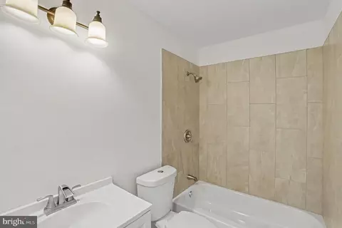Bath - 627 Sequoia Dr, Edgewood, MD 21040 photo 2 of 3