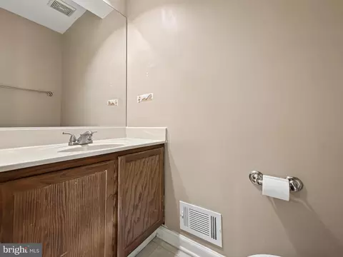 Entry Way - 334 Fullerton Pl, Abingdon, MD 21009 photo 2 of 3