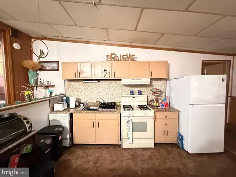 Kitchen - 231 Kershaw Ct, Joppa, MD 21085 photo 2 of 3
