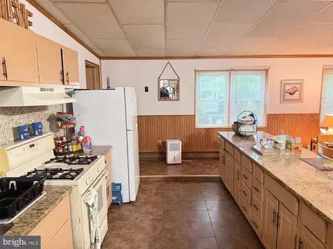 Kitchen - 231 Kershaw Ct, Joppa, MD 21085 photo 1 of 3