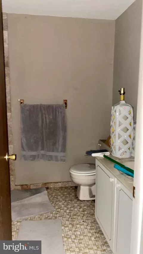 Bath - 111 Breakwater Ct, Joppa, MD 21085 photo 2 of 2