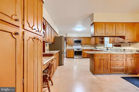Kitchen - 2705 Fallston Rd, Fallston, MD 21047 photo 2 of 11
