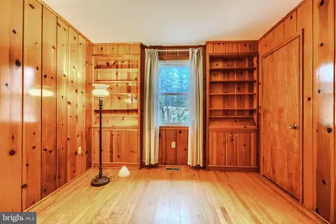 Bedroom - 2705 Fallston Rd, Fallston, MD 21047 photo 11 of 17