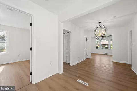 Entry Way - 25 Mitchell Ave, Aberdeen, MD 21001 photo 11 of 25