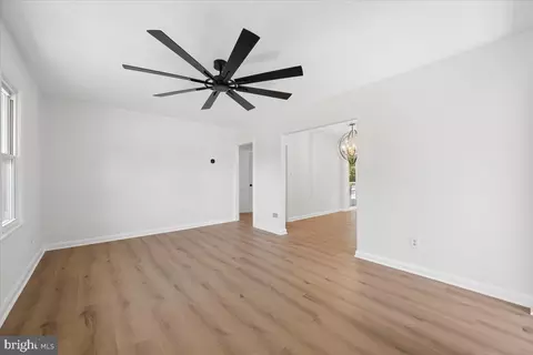 Entry Way - 25 Mitchell Ave, Aberdeen, MD 21001 photo 3 of 25