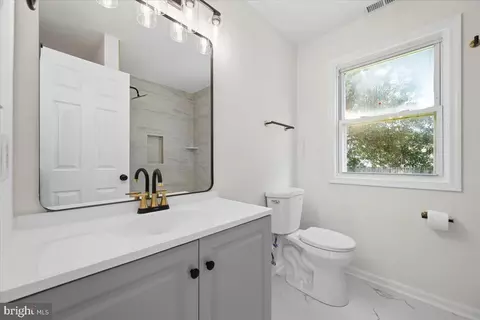Bath - 25 Mitchell Ave, Aberdeen, MD 21001 photo 1 of 4