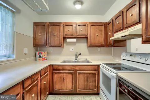 Kitchen - 422 Breslin Rd, Joppa, MD 21085 photo 2 of 2