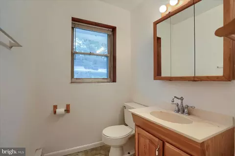 Bath - 422 Breslin Rd, Joppa, MD 21085 photo 1 of 2