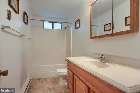 Bath - 422 Breslin Rd, Joppa, MD 21085 photo 2 of 2