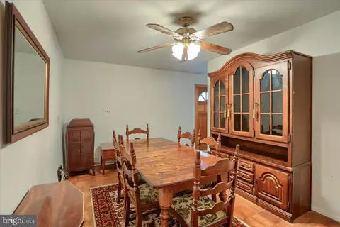 Dining - 422 Breslin Rd, Joppa, MD 21085 photo 2 of 3