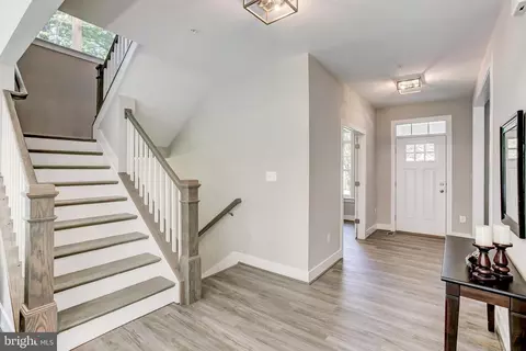 Entry Way - 4726 Carroll Manor Rd, Baldwin, MD 21013 photo 3 of 7