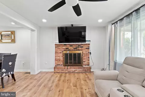 Entry Way - 2300 Carrs Mill Rd, Fallston, MD 21047 photo 4 of 7