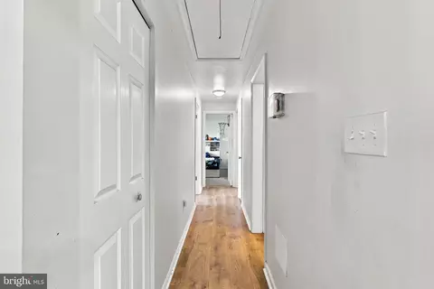 Entry Way - 2300 Carrs Mill Rd, Fallston, MD 21047 photo 5 of 7