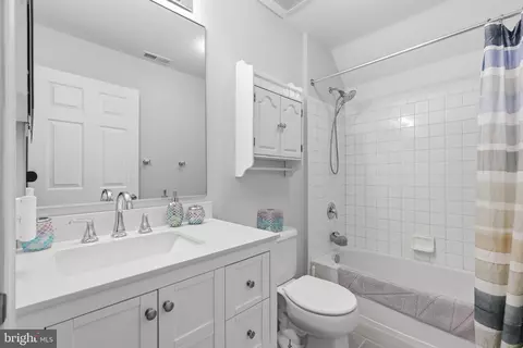 Bath - 339 Enfield Rd, Joppa, MD 21085 photo 3 of 4