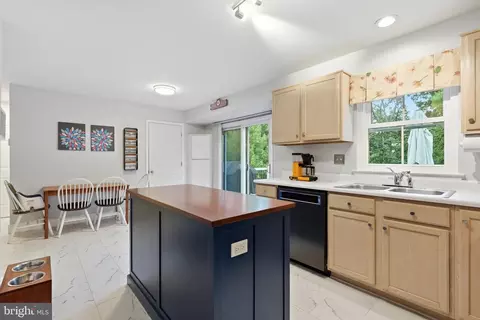 Kitchen - 339 Enfield Rd, Joppa, MD 21085 photo 4 of 4