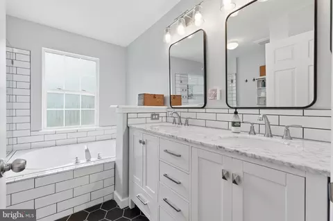 Bath - 339 Enfield Rd, Joppa, MD 21085 photo 1 of 4