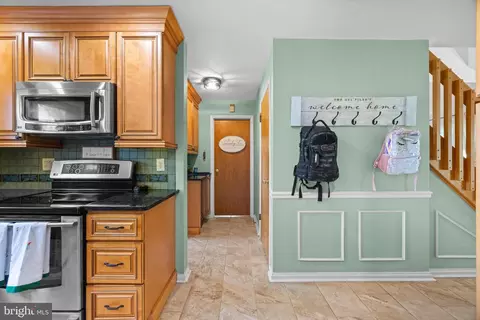 Entry Way - 3204 Bryson Ct, Baldwin, MD 21013 photo 1 of 5