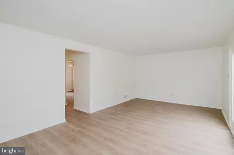 Living - 309 Chimney Oak Dr, Joppa, MD 21085 photo 4 of 4
