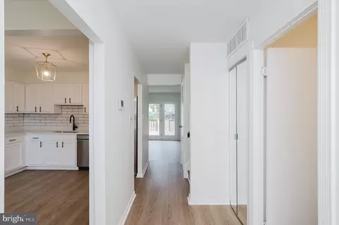 Entry Way - 309 Chimney Oak Dr, Joppa, MD 21085 photo 2 of 13
