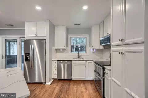 Kitchen - 410 Acadia Dr, Joppa, MD 21085 photo 3 of 3