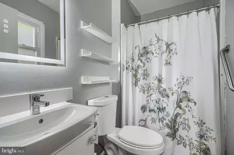 Bath - 410 Acadia Dr, Joppa, MD 21085 photo 3 of 4