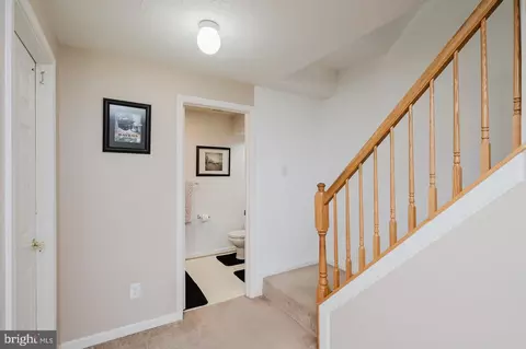 Entry Way - 304 Sunray Ct, Abingdon, MD 21009 photo 7 of 8