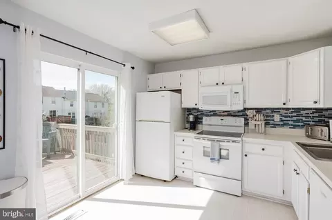 Kitchen - 304 Sunray Ct, Abingdon, MD 21009 photo 1 of 2