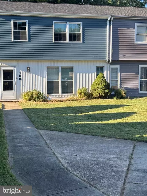 300 Oakway Ct, Joppa, MD 21085 photo 2