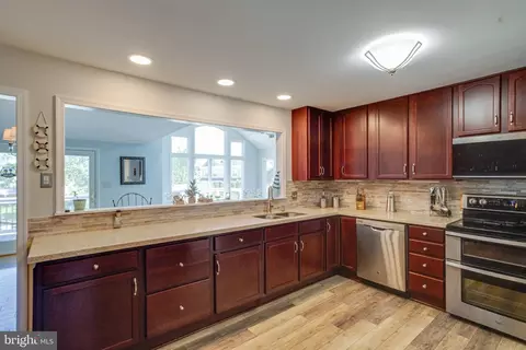 Kitchen - 3 Old Sound Rd, Joppa, MD 21085 photo 4 of 4